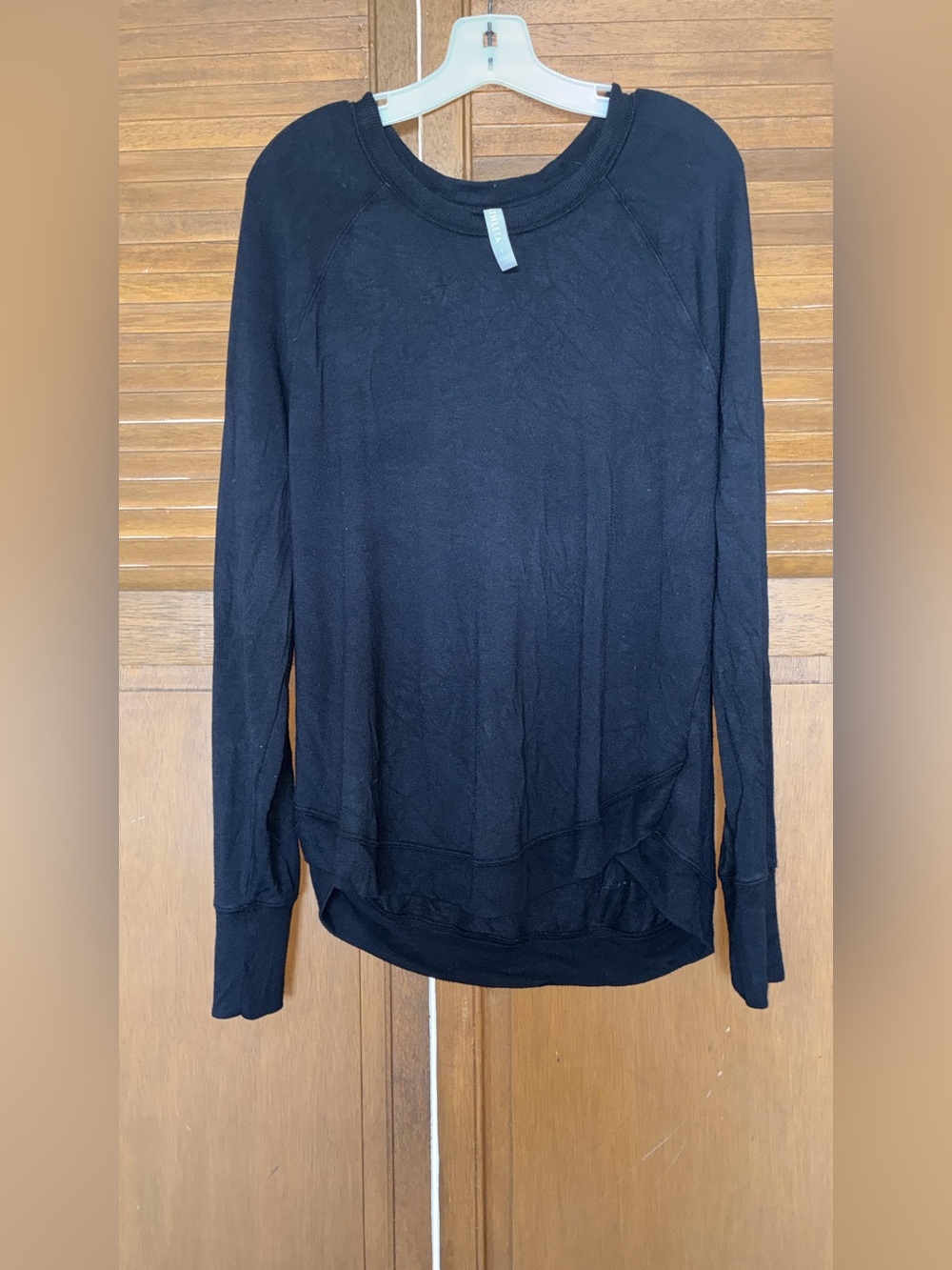 Athleta Black Long-Sleeve Crewneck Pullover